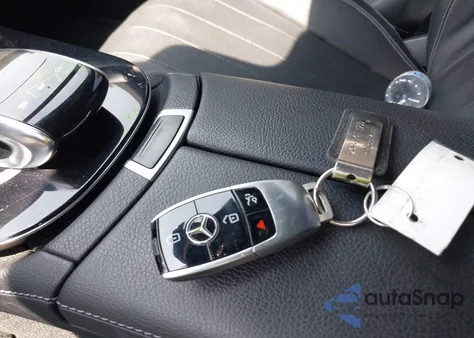 2017 Mercedes-Benz E 300 z USA, uszkodzony, nr VIN WDDZF4JB6HA085600